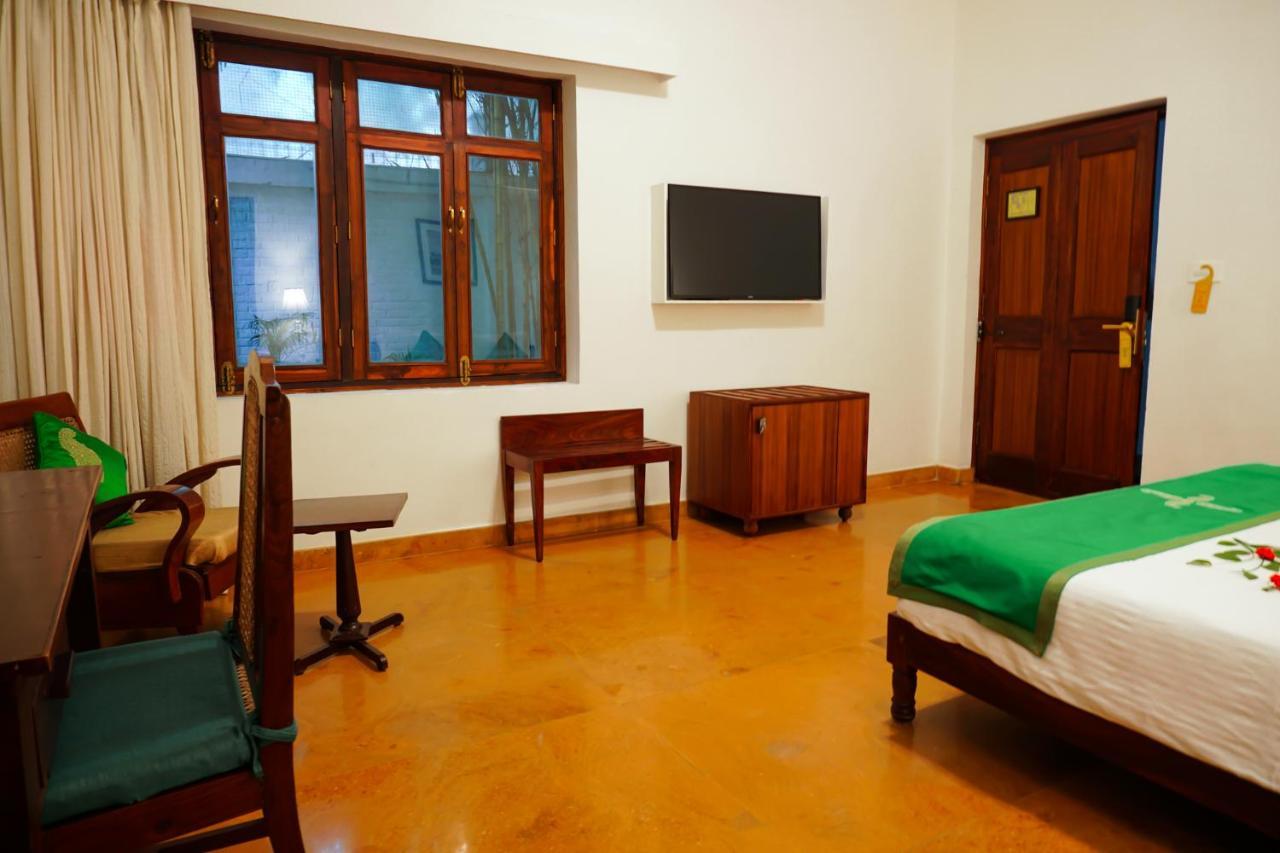 Saraca Hotel Лакхнау Екстер'єр фото