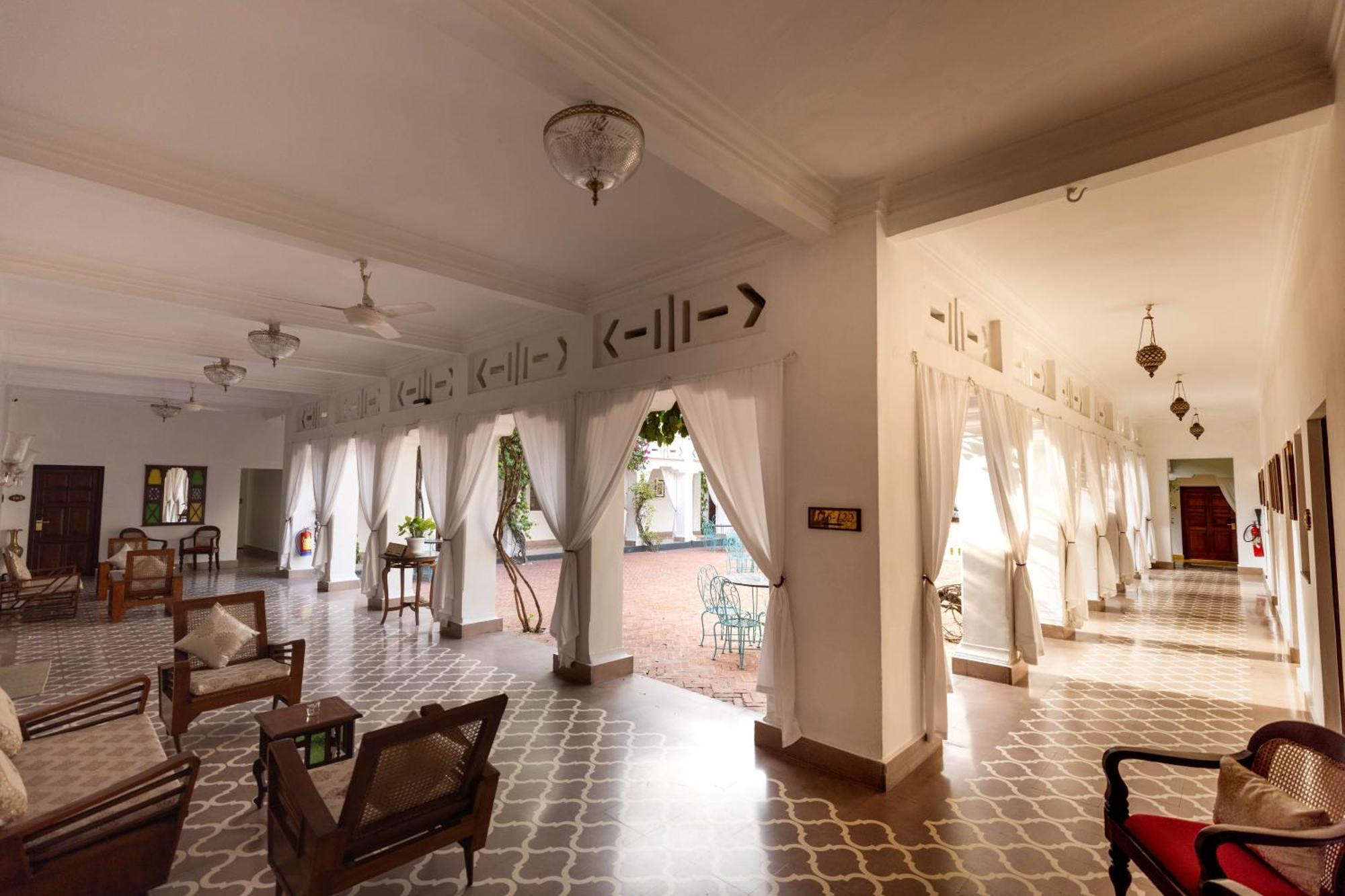 Saraca Hotel Лакхнау Екстер'єр фото
